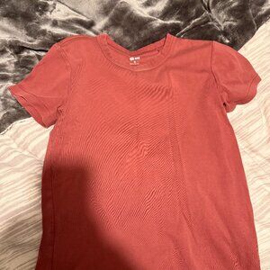 UNIQLO Crew Neck T-Shirt